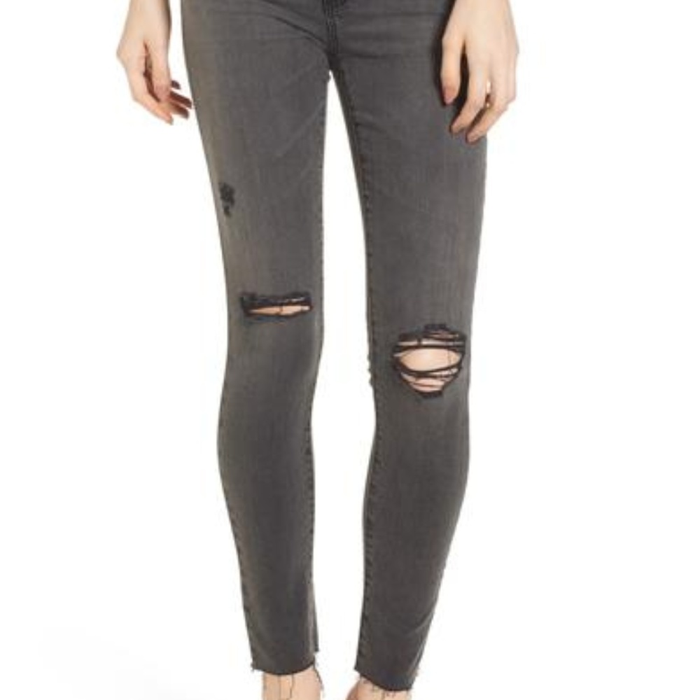 BRAND NEW AG SKINNY JEANS-BOUTIQUE OWNED